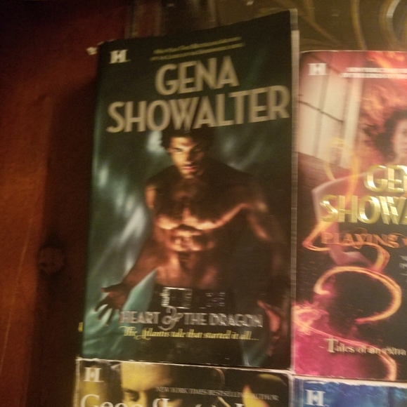 4 Paranormal Romance Novels by Gena Showalter. Great Sexy Reads - Picture 2 of 5